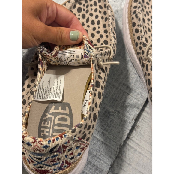 Heydude BNWT Size 5 $64.99 Wendy Pieced Bisbee - Picture 8 of 9